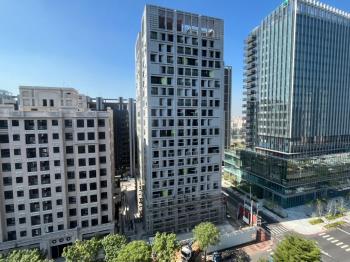 三本四季稀有兩房車位