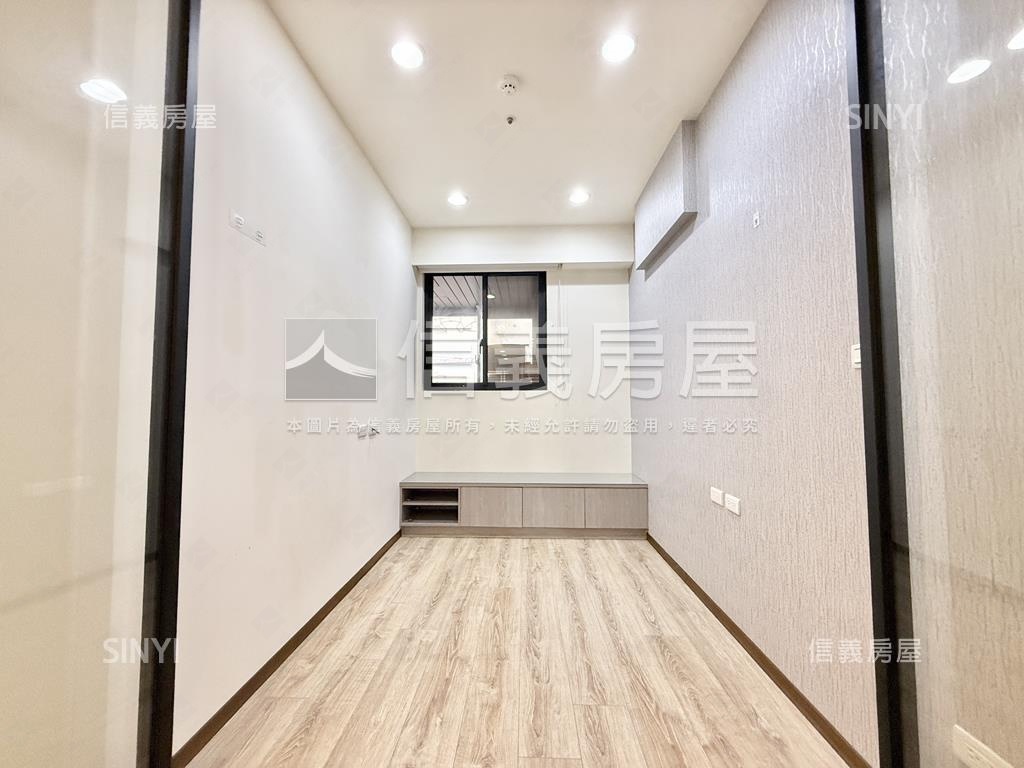 知名度高深耕十☆三房車位房屋室內格局與周邊環境