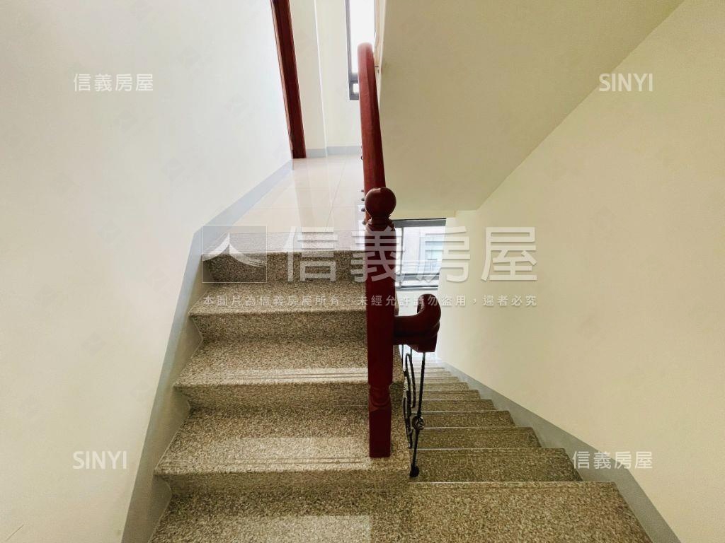 文昌國小旁臨路美透天房屋室內格局與周邊環境
