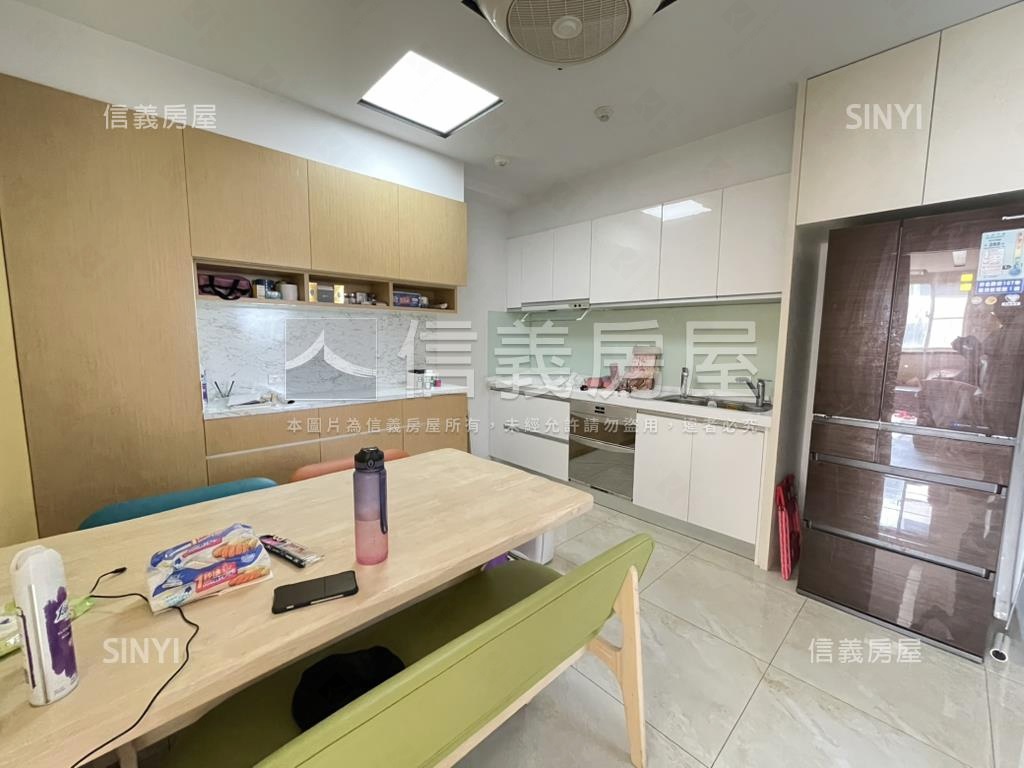 笎坤世璽三房車位房屋室內格局與周邊環境