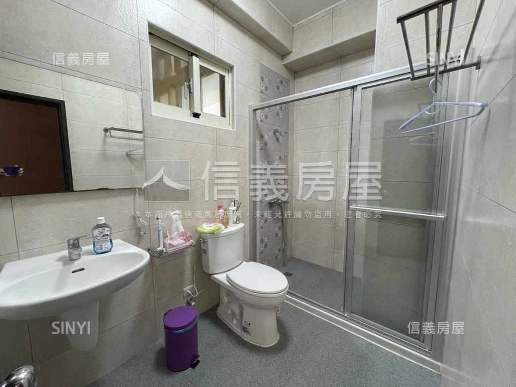 笎坤世璽三房車位房屋室內格局與周邊環境