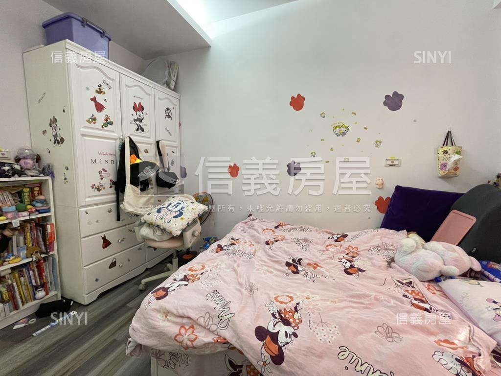 笎坤世璽三房車位房屋室內格局與周邊環境