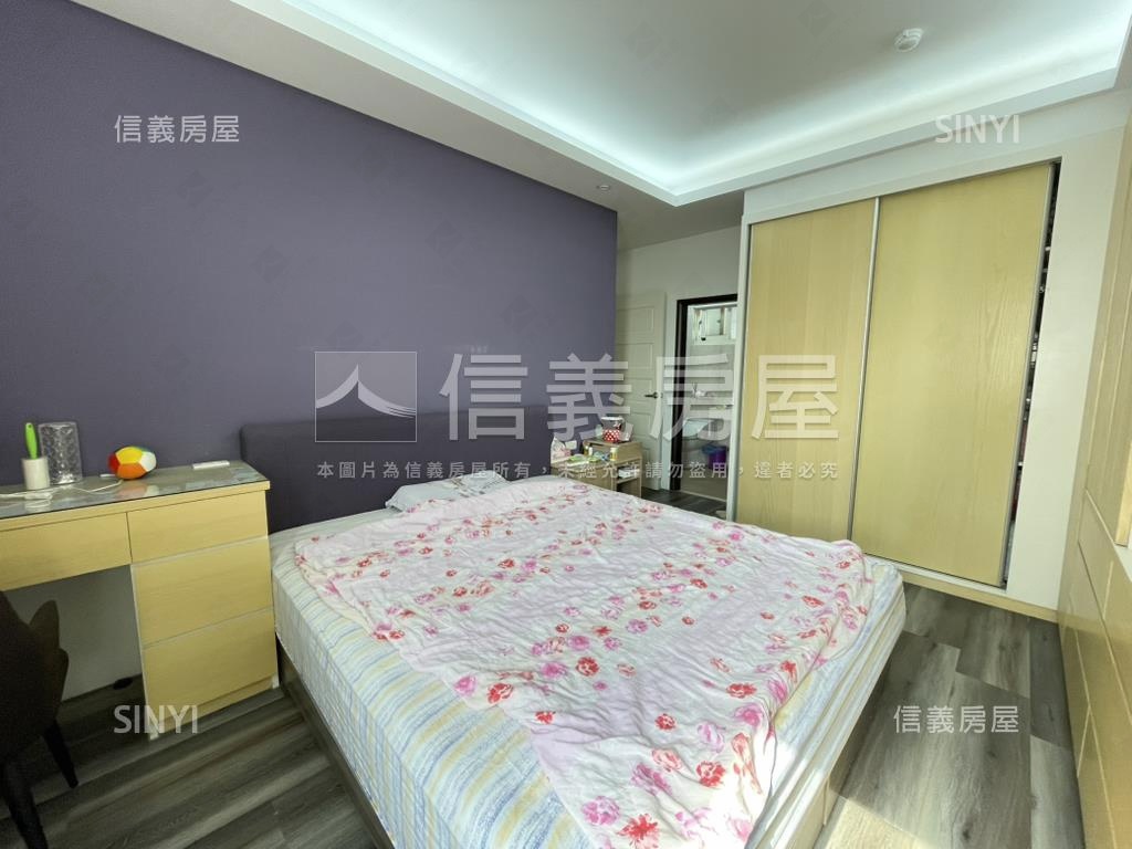 笎坤世璽三房車位房屋室內格局與周邊環境