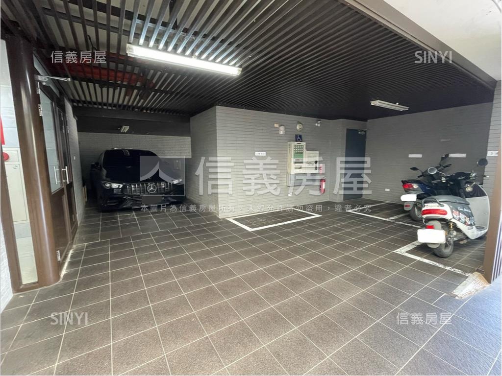 笎坤世璽三房車位房屋室內格局與周邊環境