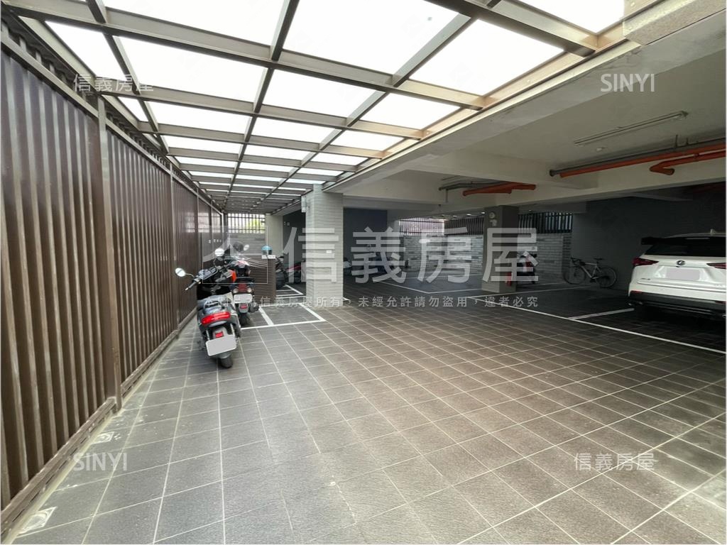 笎坤世璽三房車位房屋室內格局與周邊環境