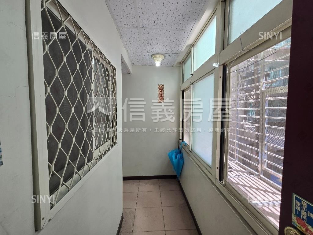 板橋聚寶盆邊間２樓房屋室內格局與周邊環境