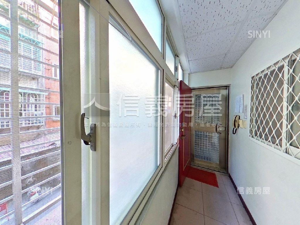 板橋聚寶盆邊間２樓房屋室內格局與周邊環境