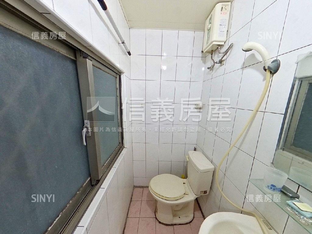 板橋聚寶盆邊間２樓房屋室內格局與周邊環境