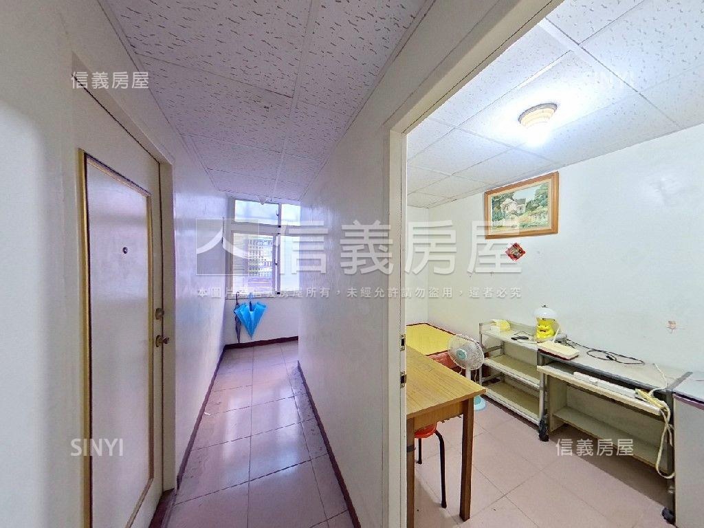 板橋聚寶盆邊間２樓房屋室內格局與周邊環境