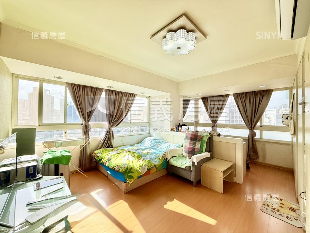 市中心次高樓邊間採光美屋房屋室內格局與周邊環境