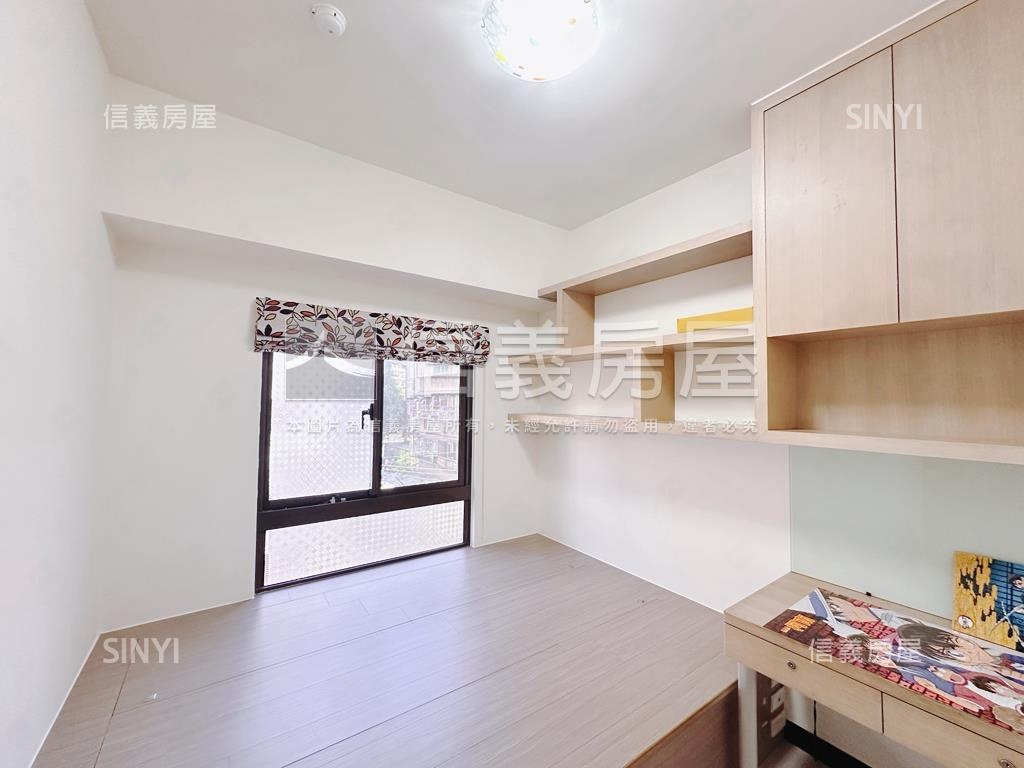星光ＬＶ２房附車位房屋室內格局與周邊環境