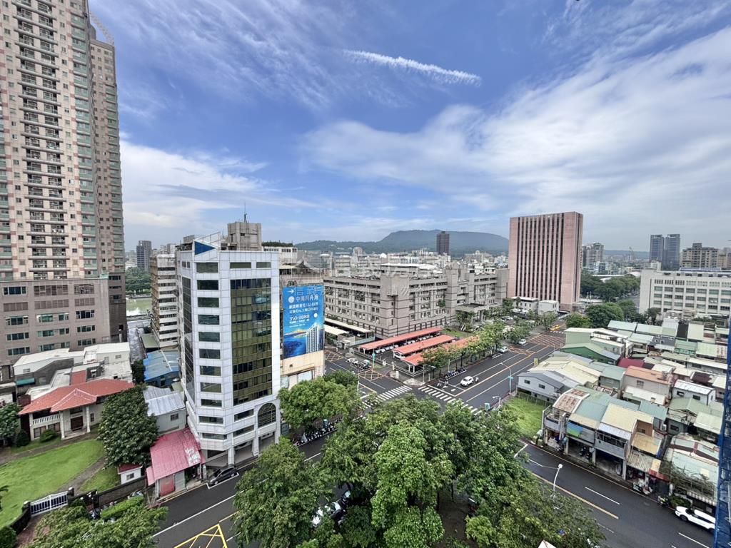 市中一路高樓景觀商辦房屋室內格局與周邊環境