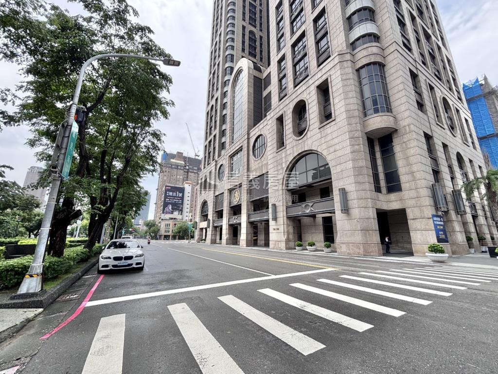 市中一路高樓景觀商辦房屋室內格局與周邊環境