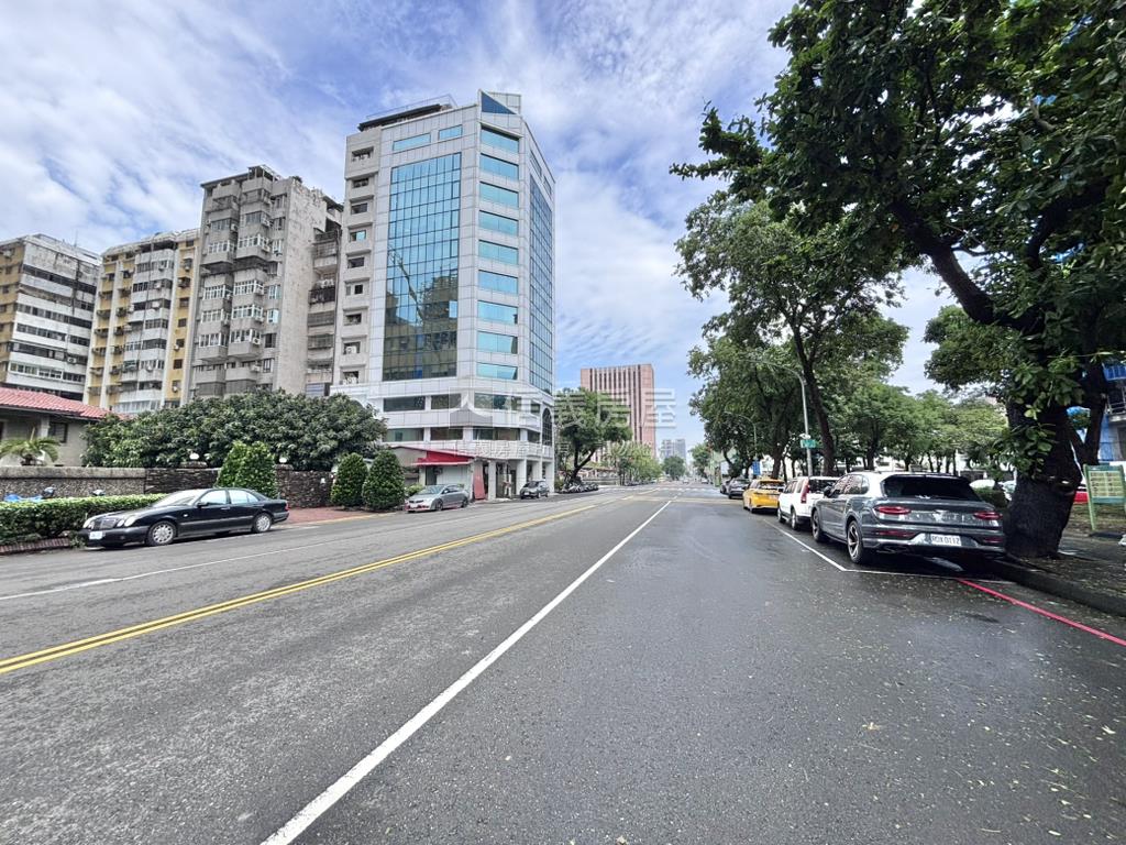 市中一路高樓景觀商辦房屋室內格局與周邊環境