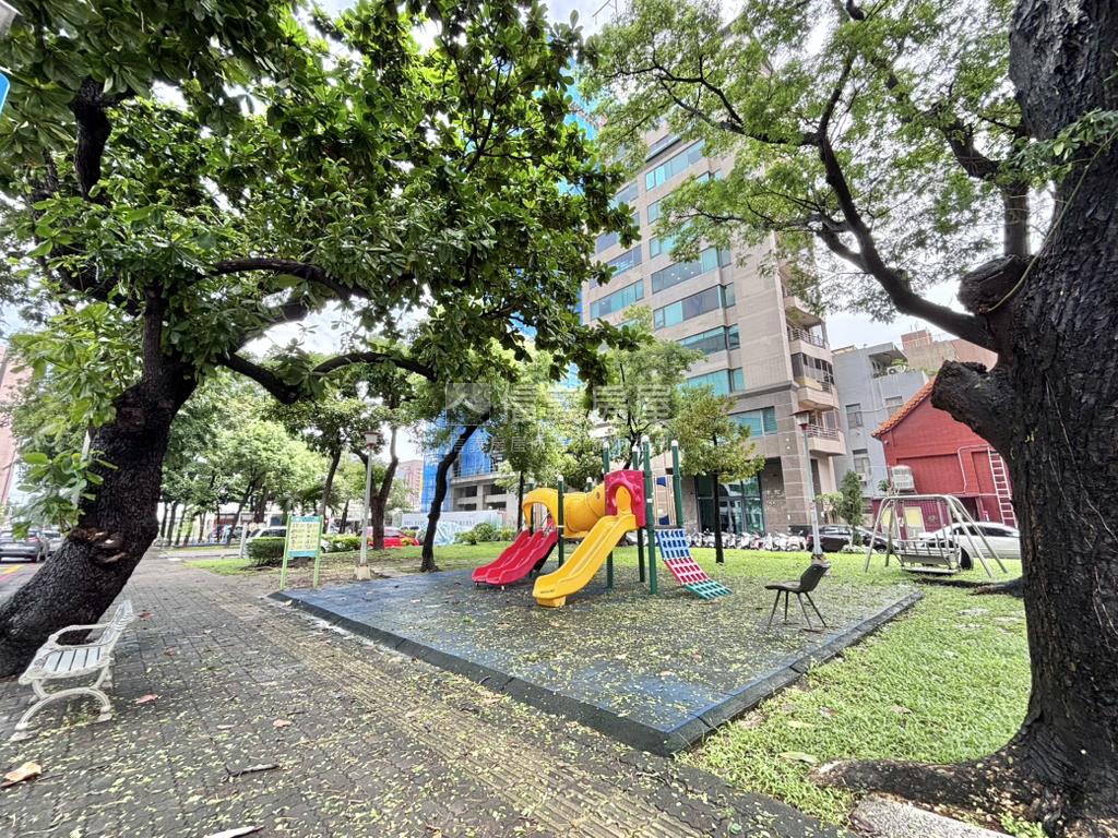 市中一路高樓景觀商辦房屋室內格局與周邊環境