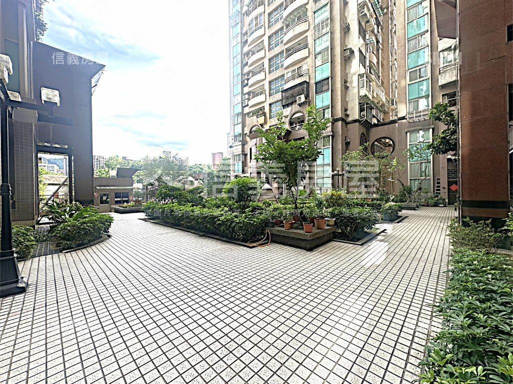 美麗心殿稀有寧靜兩房釋出房屋室內格局與周邊環境