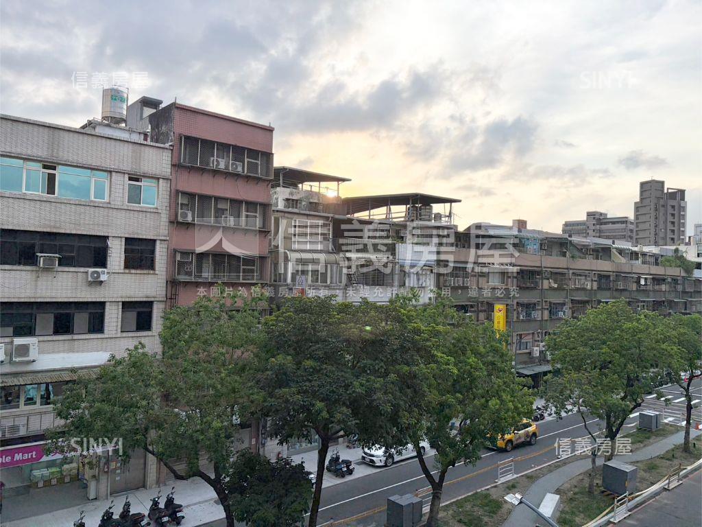 激推樹梢美景電梯三房優房屋室內格局與周邊環境