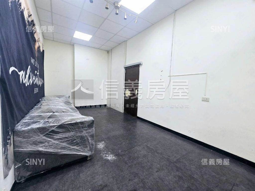 中正路稀有臨路透天房屋室內格局與周邊環境