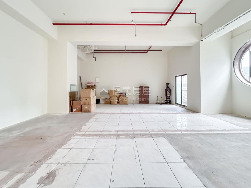 萬世ｏｋ●廠辦ａ房屋室內格局與周邊環境