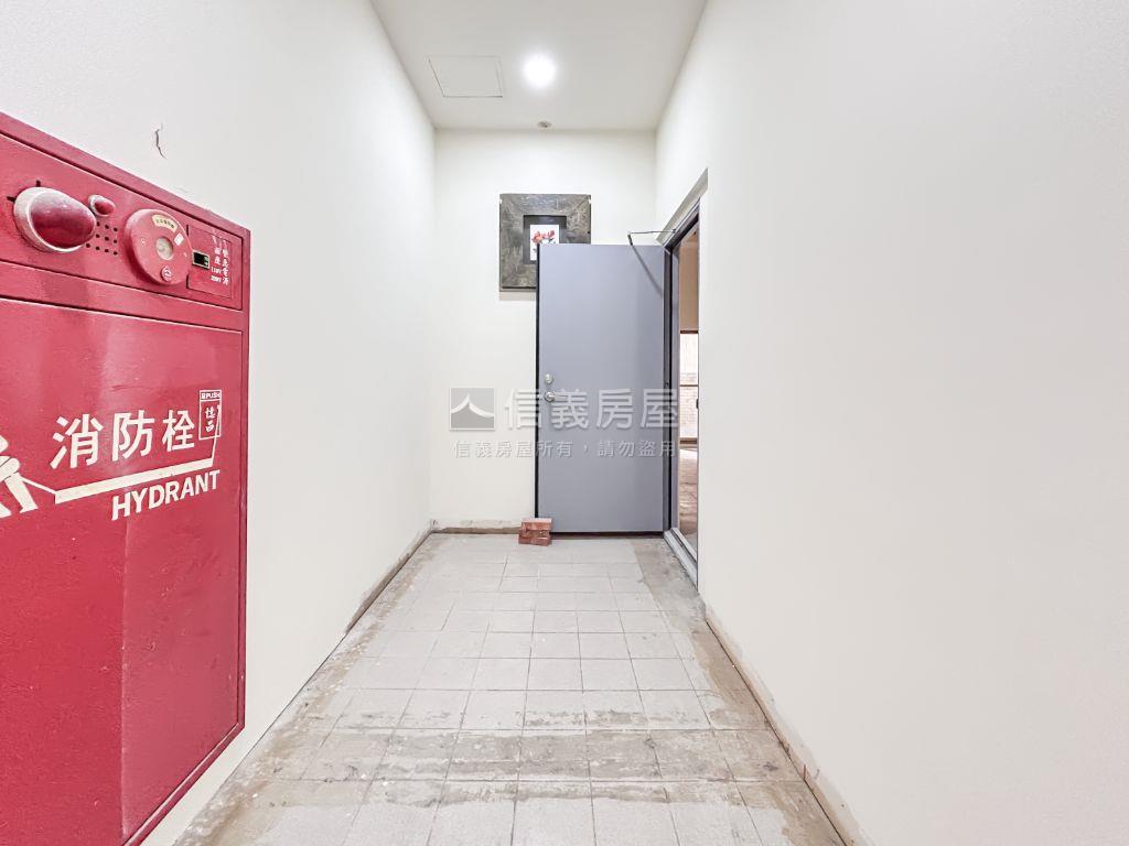 萬世ｏｋ●廠辦ａ房屋室內格局與周邊環境