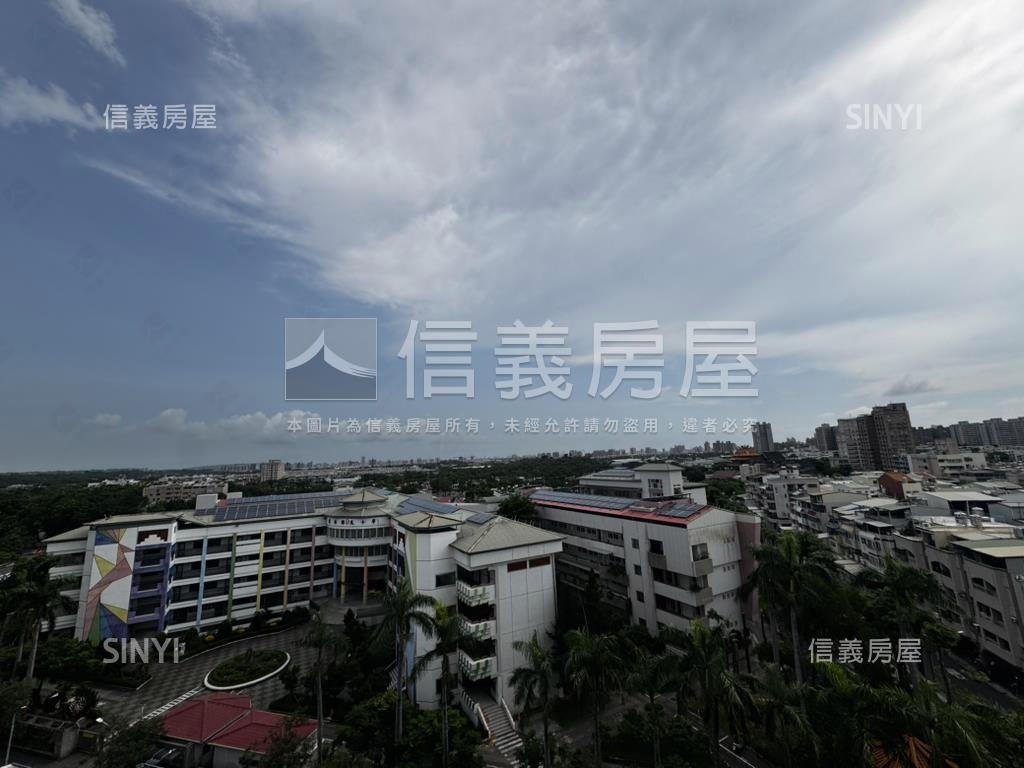 國寶三面採光裝潢３房車房屋室內格局與周邊環境