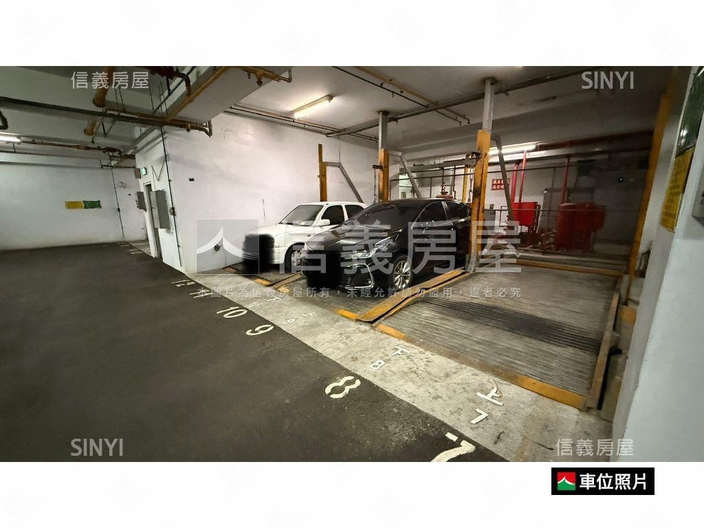 國寶三面採光裝潢３房車房屋室內格局與周邊環境