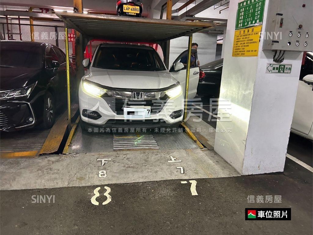 國寶三面採光裝潢３房車房屋室內格局與周邊環境