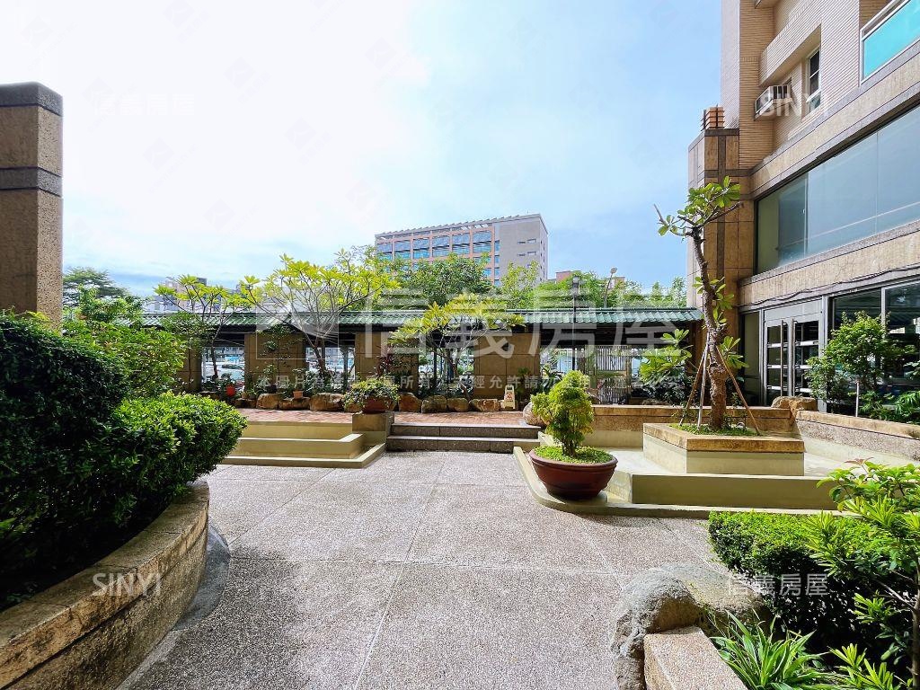 近公園２＋１房平面車位房屋室內格局與周邊環境