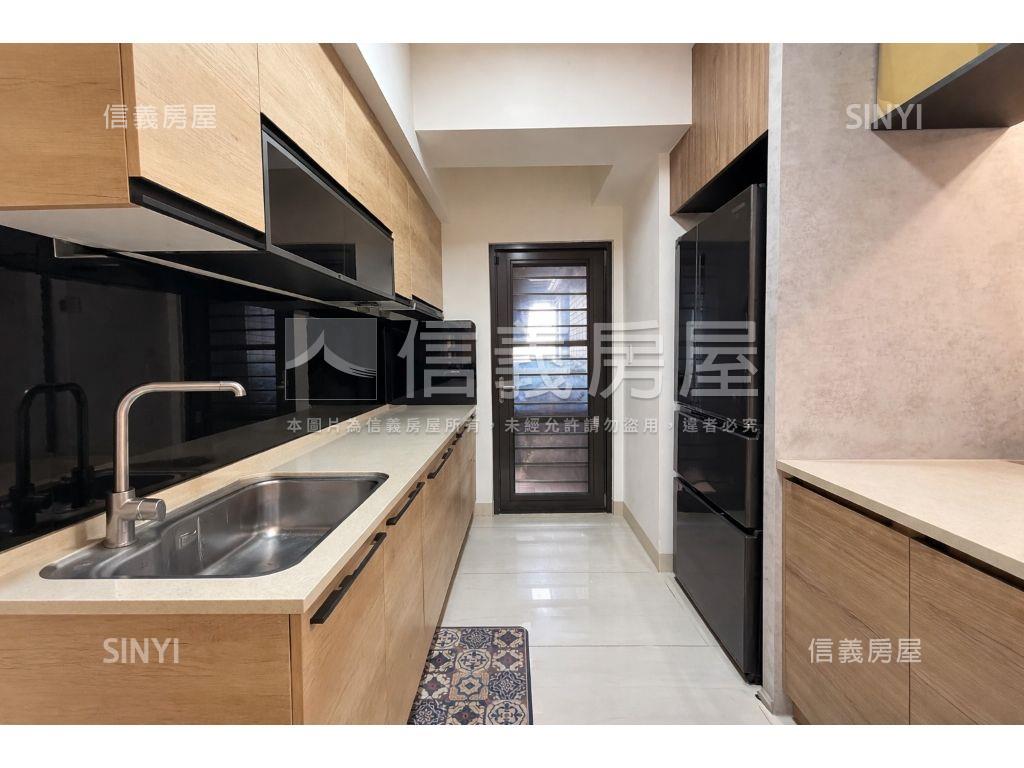 仁武大灣．三房平車房屋室內格局與周邊環境