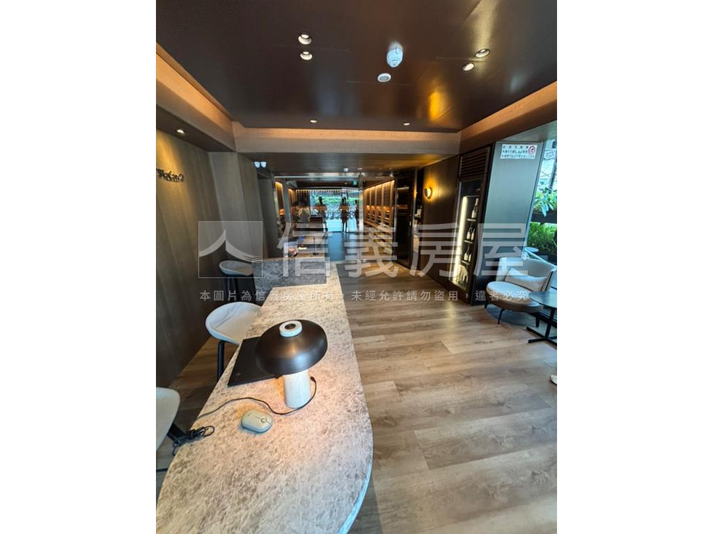 南京復興捷運角窗金店房屋室內格局與周邊環境