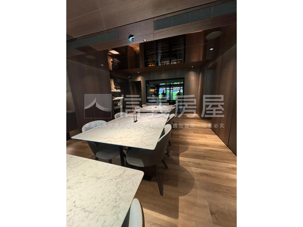 南京復興捷運角窗金店房屋室內格局與周邊環境