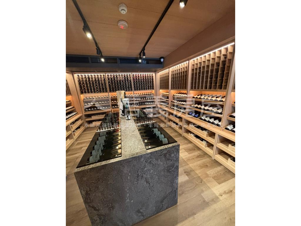 南京復興捷運角窗金店房屋室內格局與周邊環境