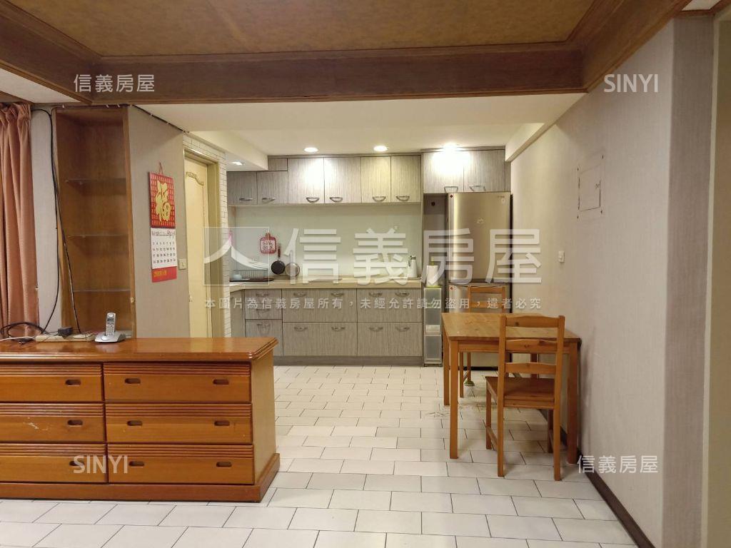 中正國中東門雙捷高樓美廈房屋室內格局與周邊環境