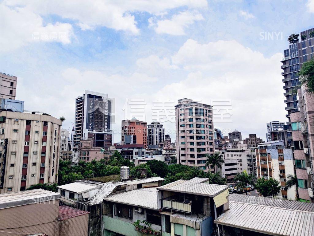 中正國中東門雙捷高樓美廈房屋室內格局與周邊環境