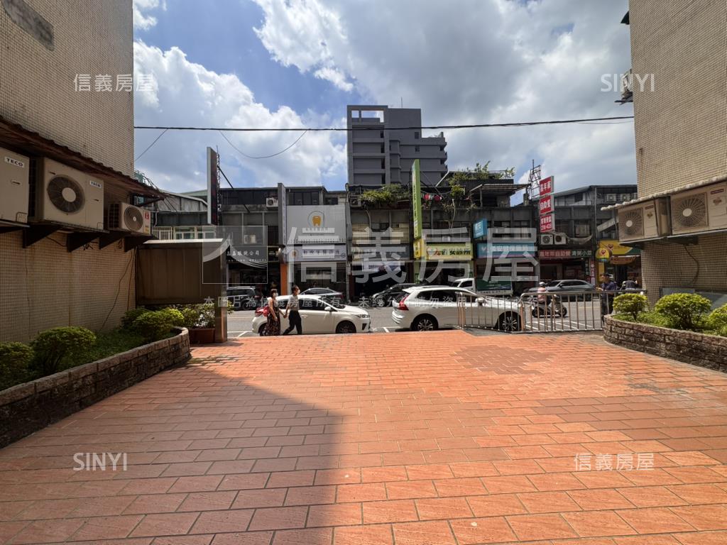 捷運⭐醫院⭐市場⭐金店面房屋室內格局與周邊環境