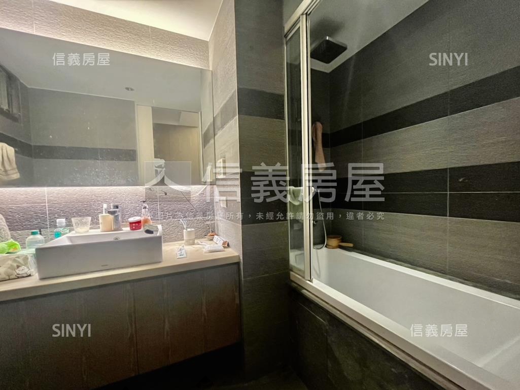 敦南靜巷車庫一樓房屋室內格局與周邊環境