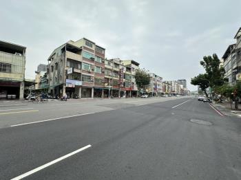 近美術館車站透天店住