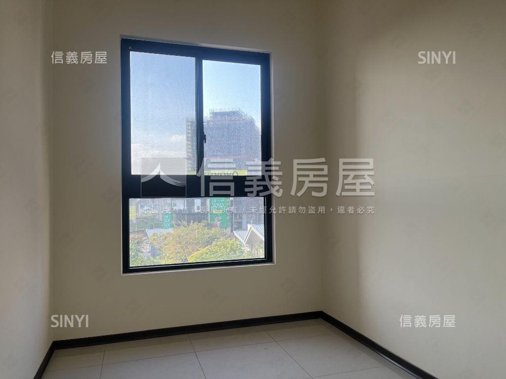 亞昕淳白氣派四房車位房屋室內格局與周邊環境