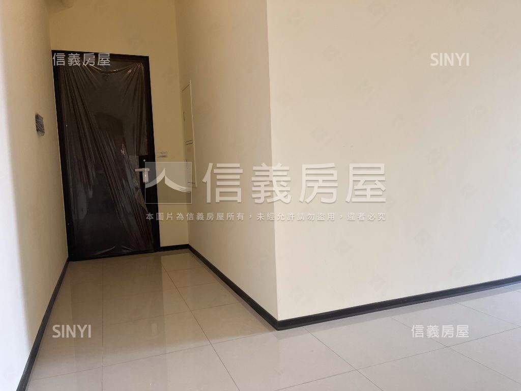 亞昕淳白氣派四房車位房屋室內格局與周邊環境