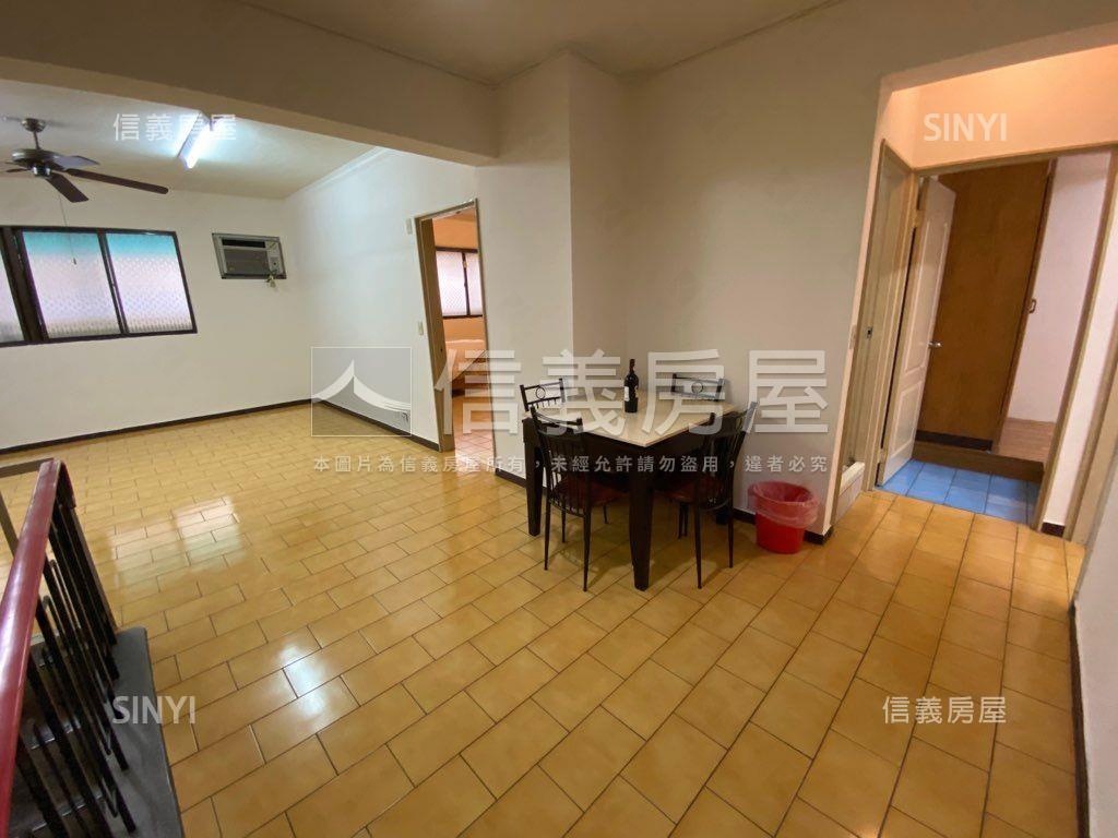 國泰☆住商樓店房屋室內格局與周邊環境