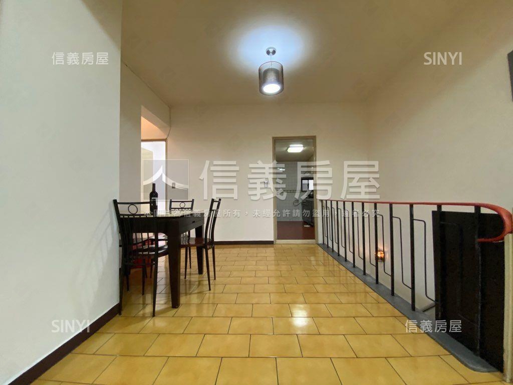 國泰☆住商樓店房屋室內格局與周邊環境