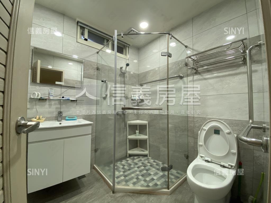 邊間●三面採光●二樓房屋室內格局與周邊環境