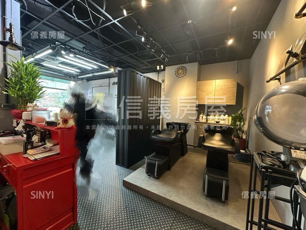 幸福路燙金店面房屋室內格局與周邊環境