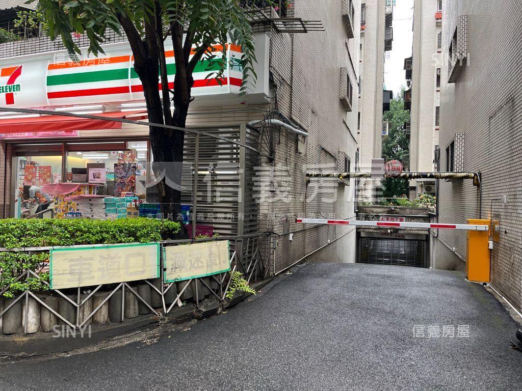 鄰近捷運大空間房屋室內格局與周邊環境