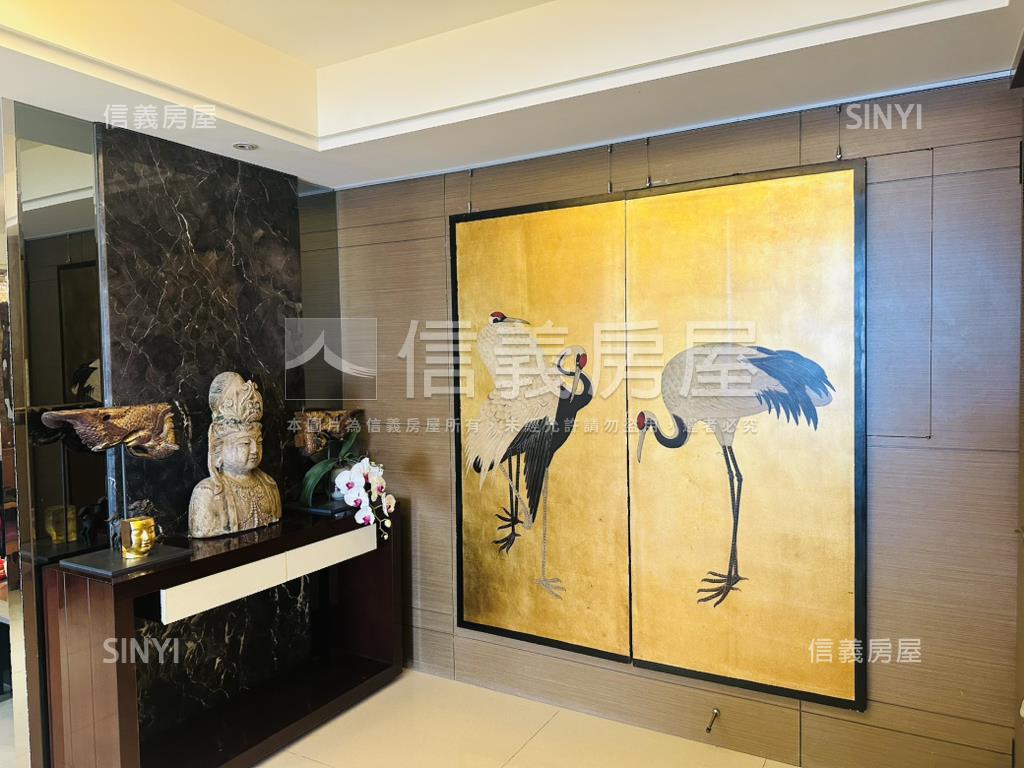 圓頂高樓邊間雙獨立平車房屋室內格局與周邊環境