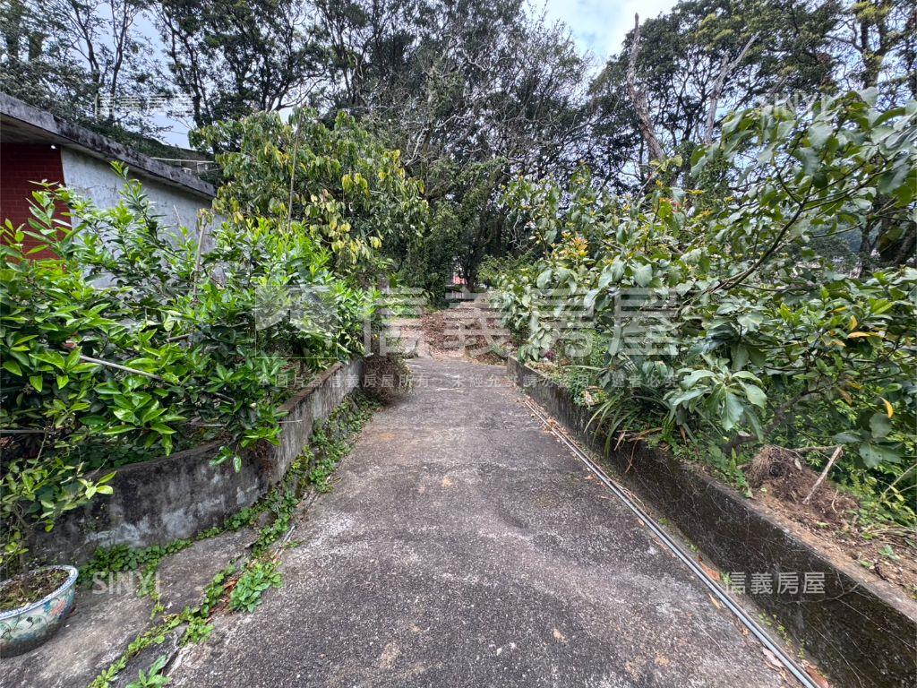 陽明山美景開心農場房屋室內格局與周邊環境