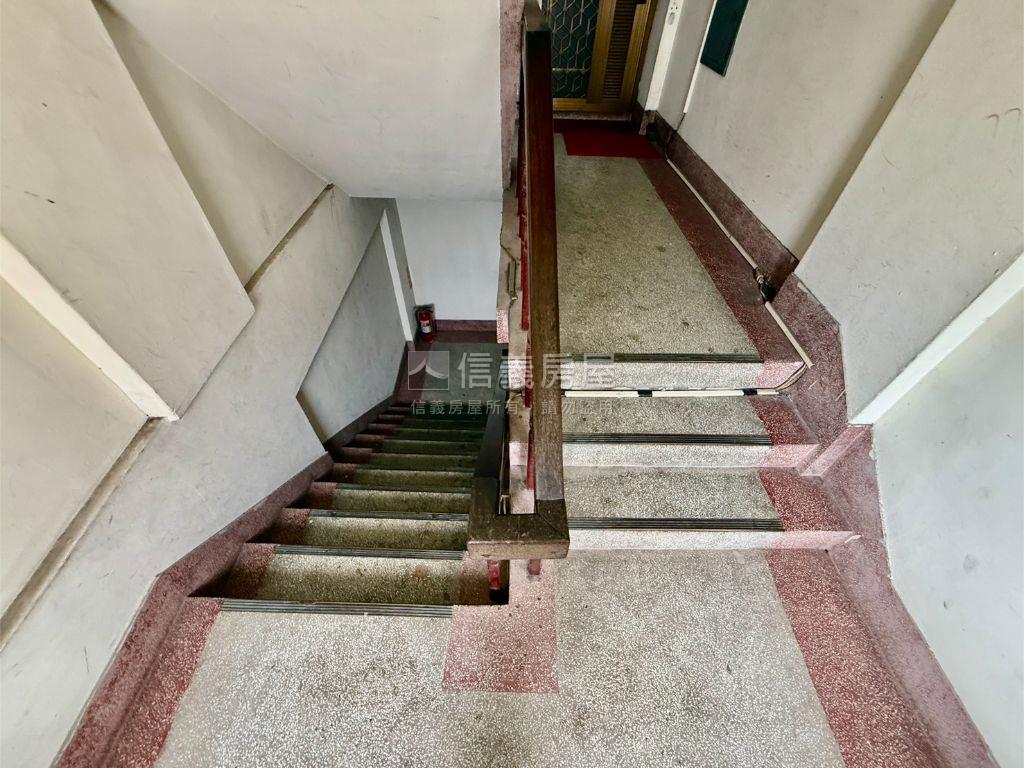 兩房４９８萬房屋室內格局與周邊環境