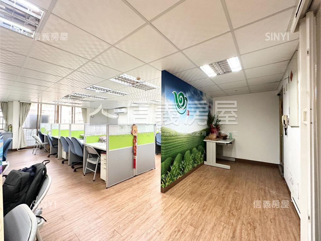 近捷運三面採光住辦房屋室內格局與周邊環境