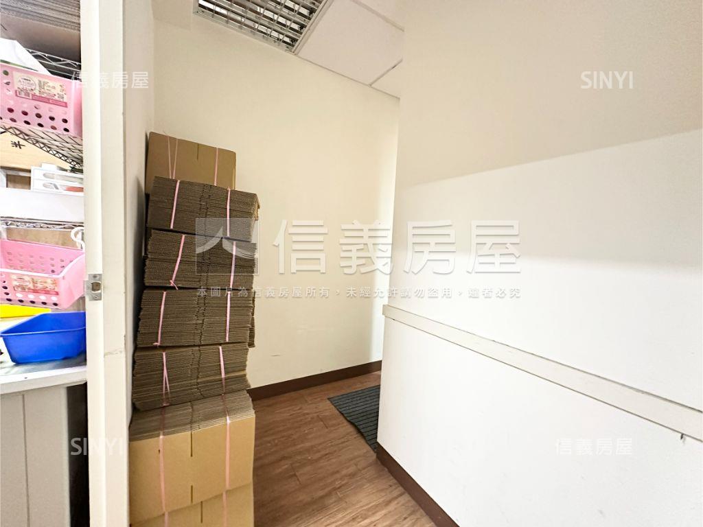 近捷運三面採光住辦房屋室內格局與周邊環境