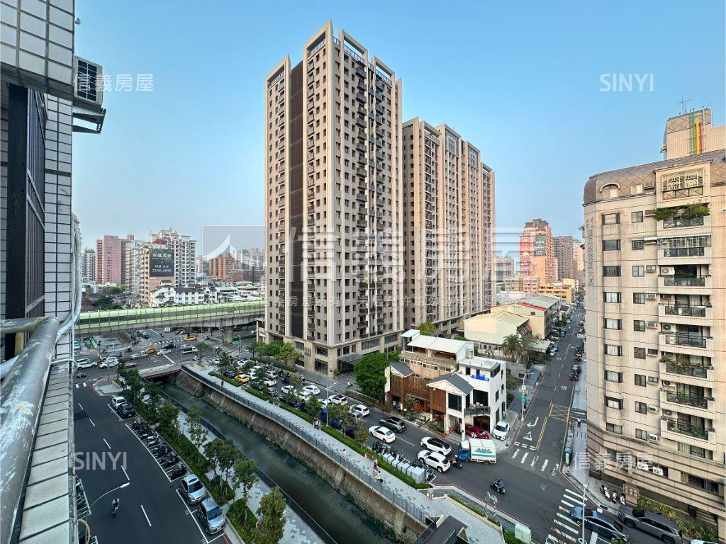 近捷運三面採光住辦房屋室內格局與周邊環境